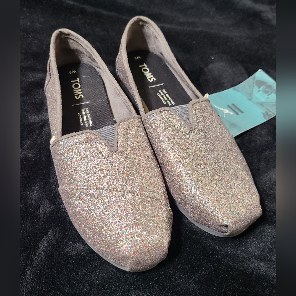 NWT glitter TOMS